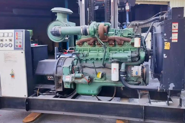 怎么從康明斯發(fā)電機(jī)組的機(jī)油壓力表看故障所在部位？